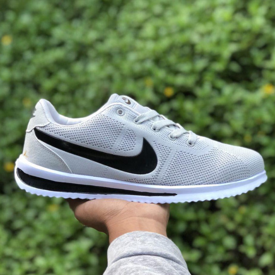 prezzo nike per off white