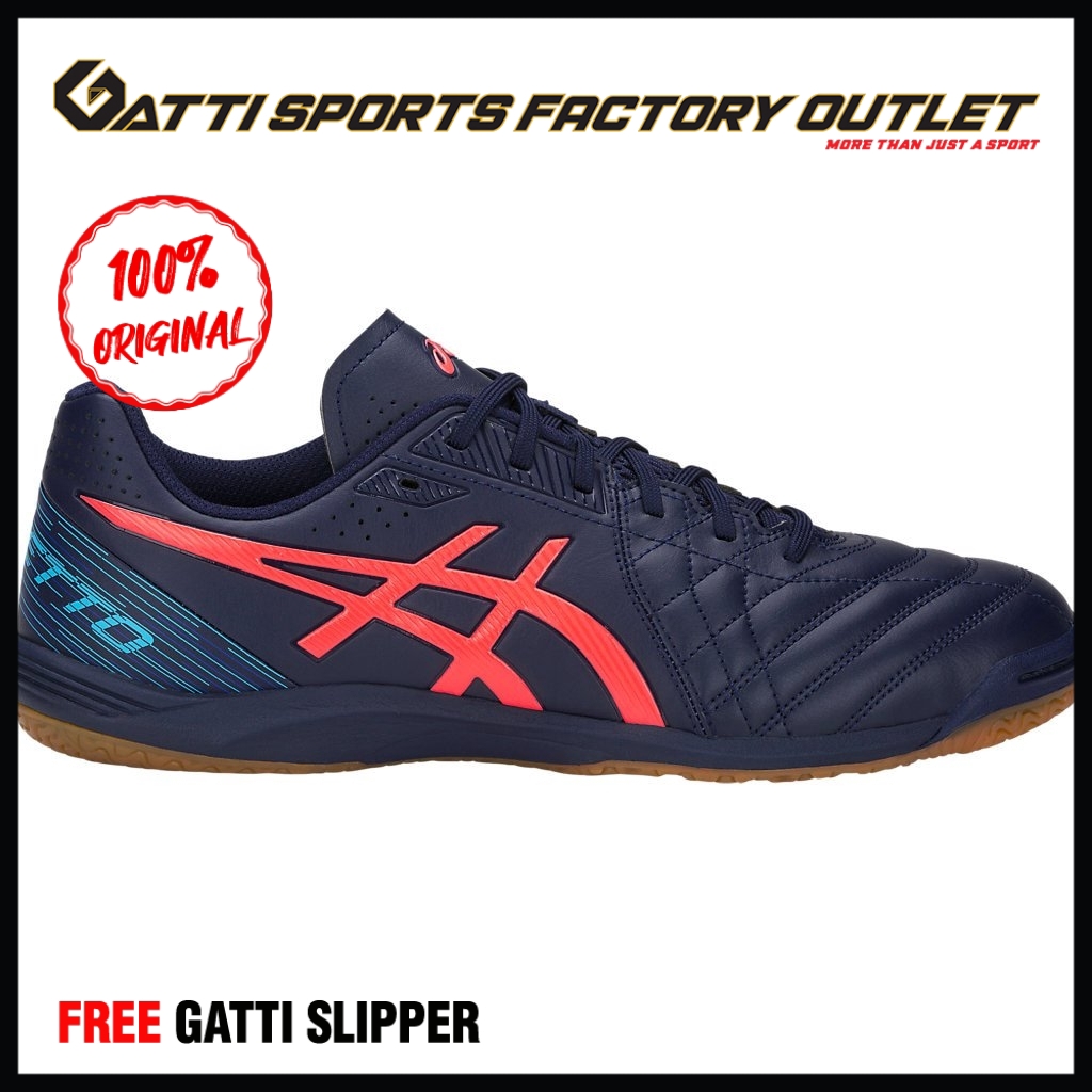 kasut futsal asics