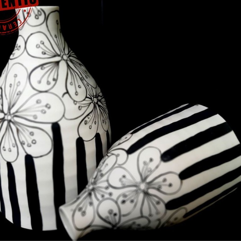 Flower Vases / Decorative Vases - Black And White Flower Patterns Produced At Authentic bat trang Pottery Factory