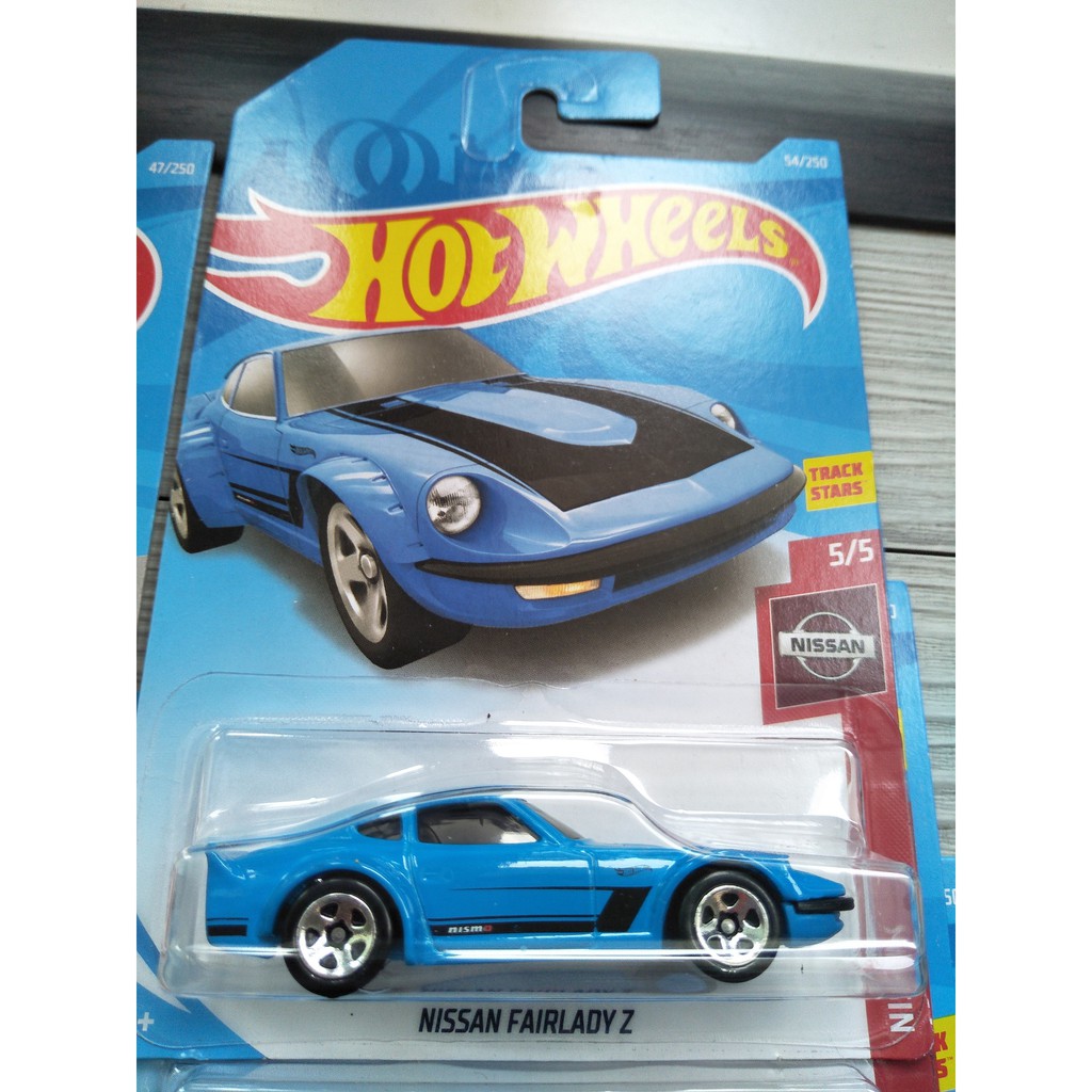 hot wheels nissan fairlady z blue