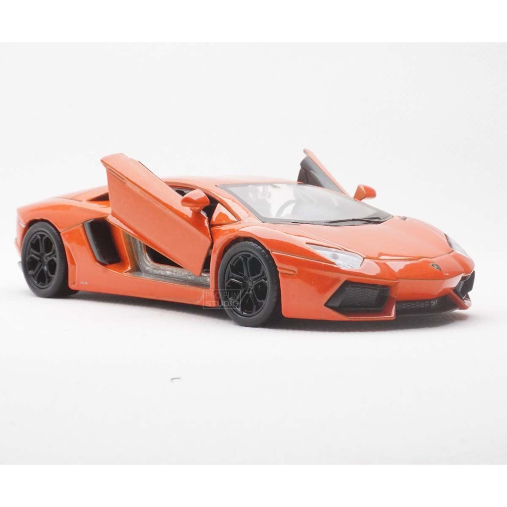 Welly LAMBORGHINI 2017 AVENTADOR LP700  Diecast Car model Orange