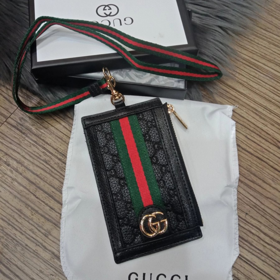 Arriba 99+ imagen gucci lanyard id holder - Thptnganamst.edu.vn