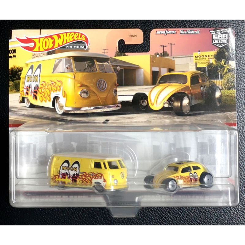 Hot Wheels Premium Volkswagen T1 Panel Bus & Custom Beetle Car Culture ...