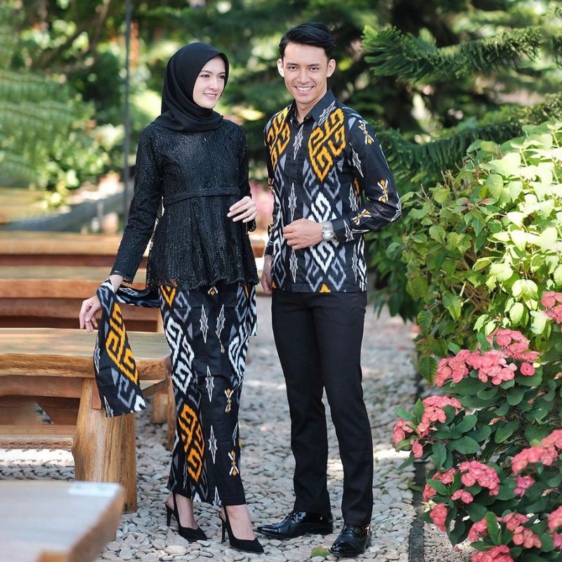 Wb Naumi Kurung Organza Set Couple Batik Sedondon Suami Isteri Free