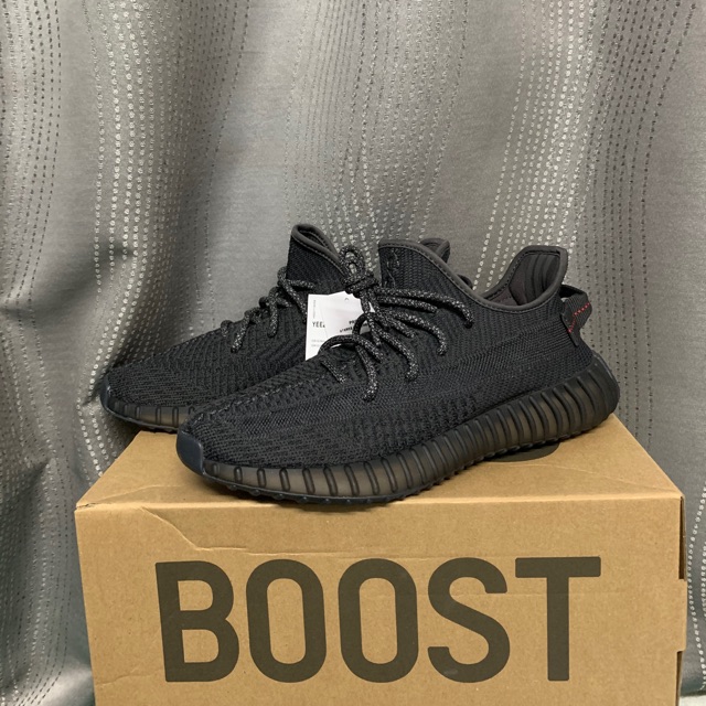 yeezy 350 black static