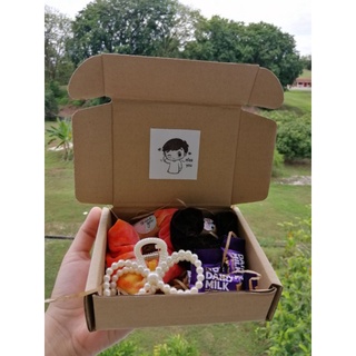 GIFT BOX BIRTHDAY GETAH RAMBUT DAN KLIP RAMBUT/SUPRISE BOX | Shopee ...