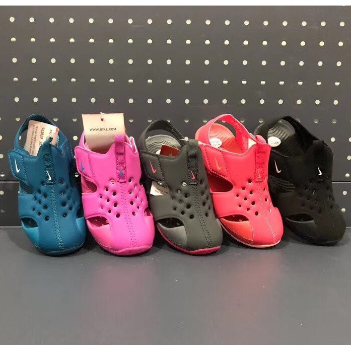 nike kids beach shoes