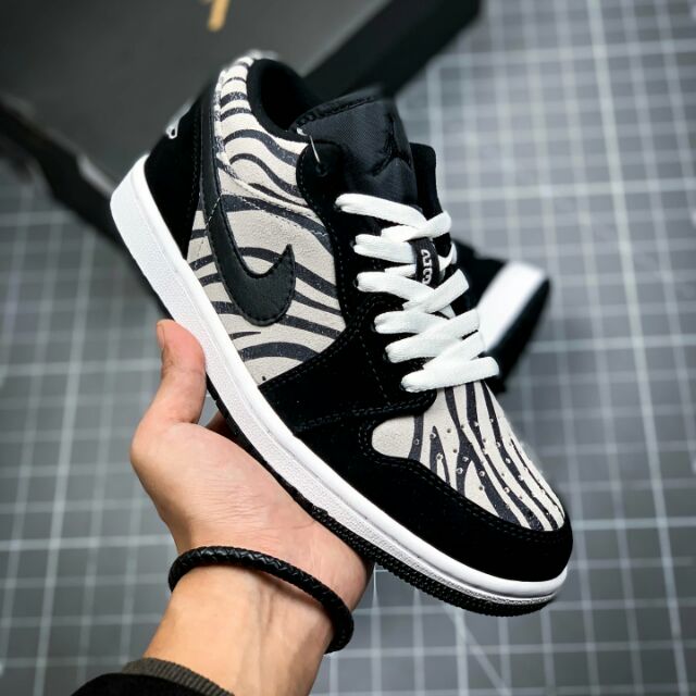 air jordan zebra