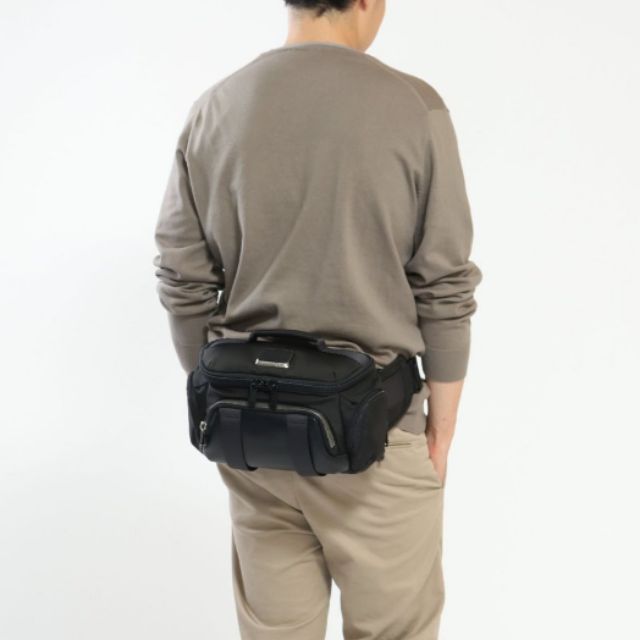 tumi waist bag