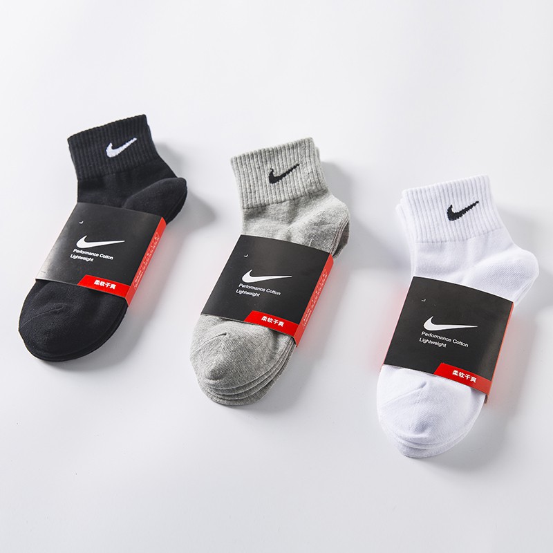 nike female socks