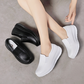 HBM Kasut Jururawat Ringan Misi Hitam Putih Woman Cut-Outs Wedges Sneaker Nurse Shoes