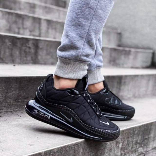 nike air max 720 triple black