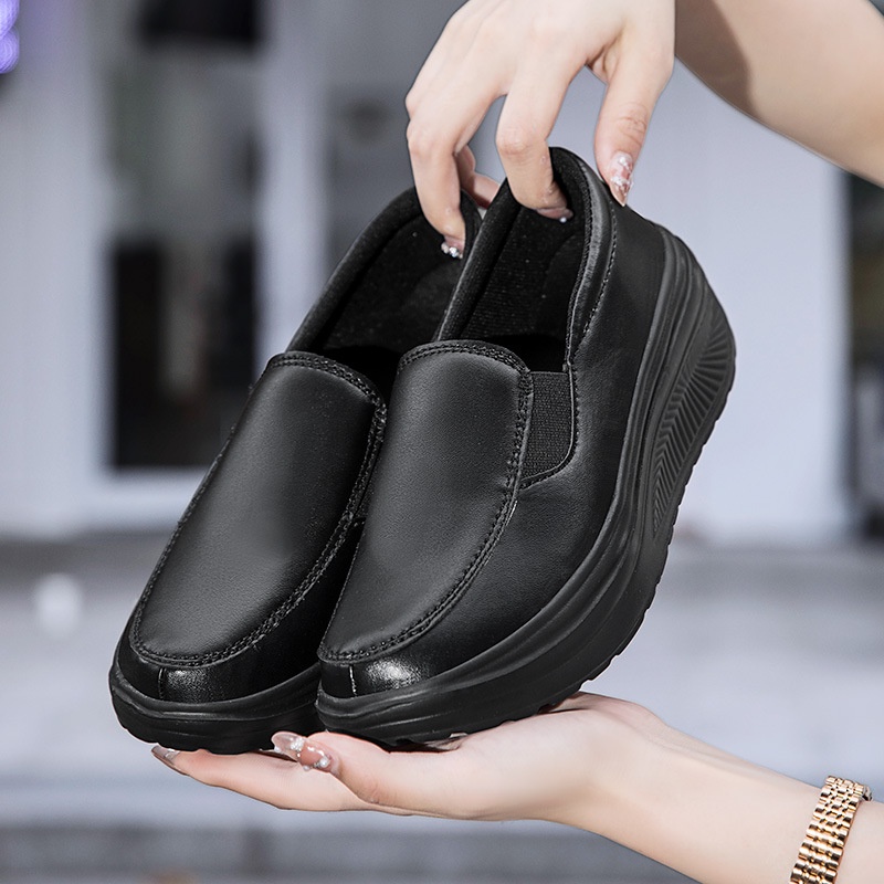 Kasut Jururawat Ringan Misi Hitam Putih Woman Cut-outs Wedge Sneakers ...