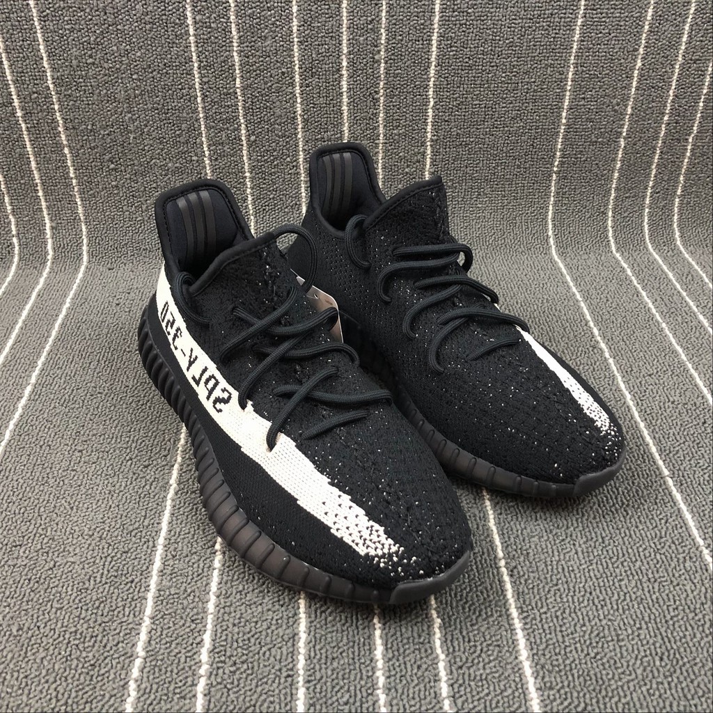 yeezy boost 350 black and white