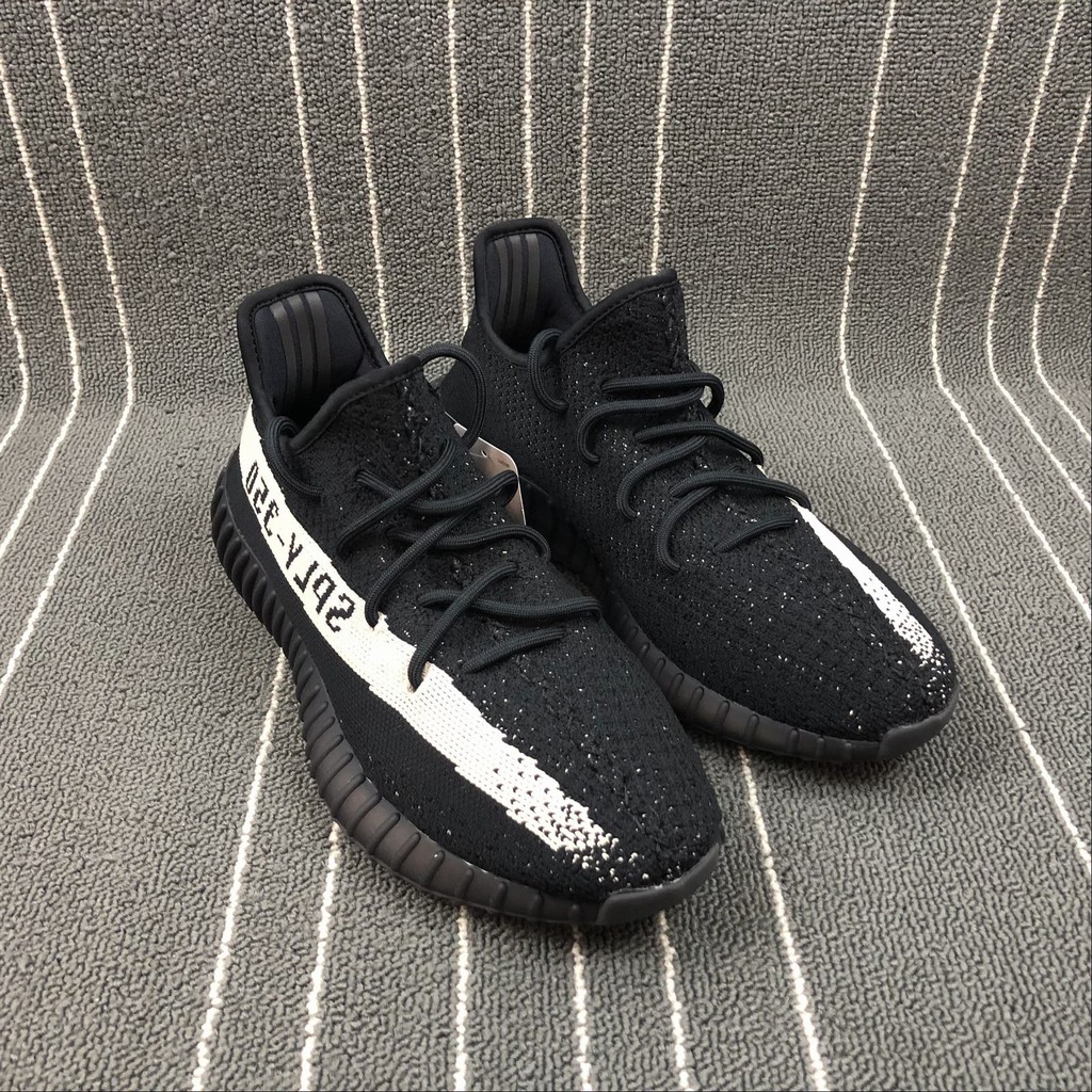 yeezy 350 black with white