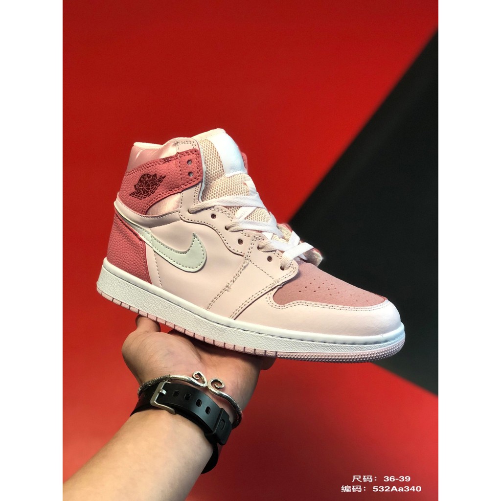strawberry jordan 1