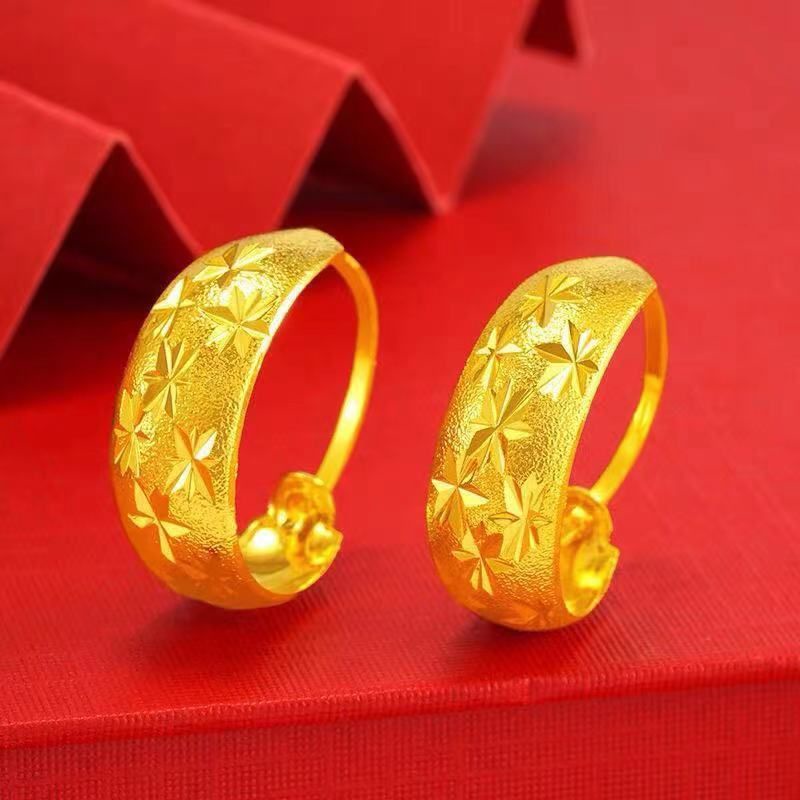 Sha gold earrings. Vietnamese sha gold earrings can fade for 2 years