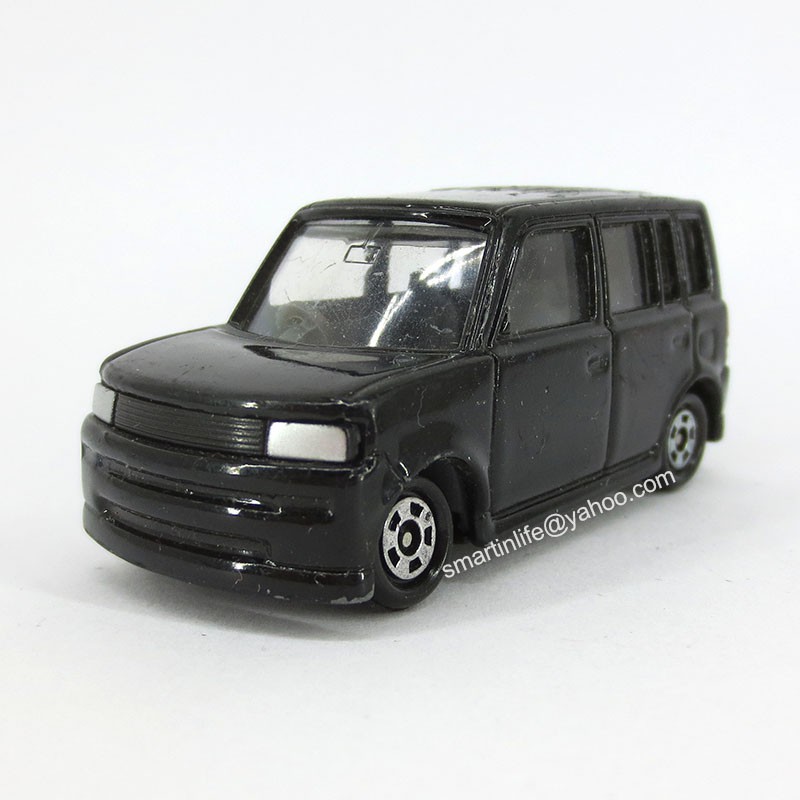 tomica toyota bb