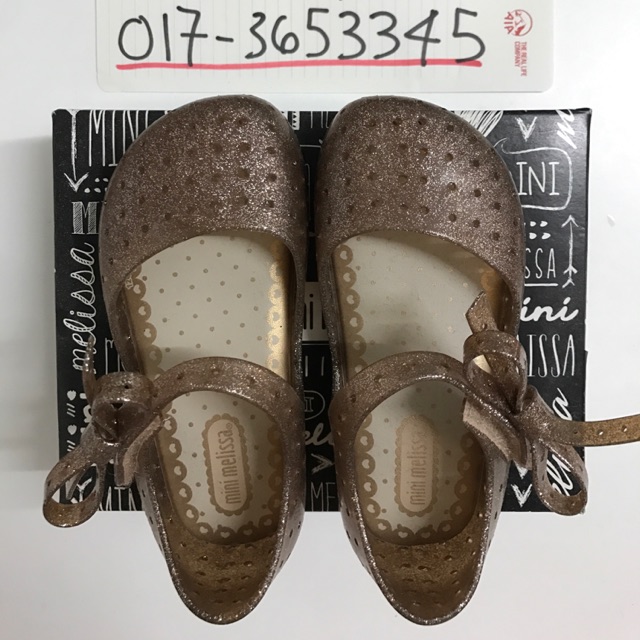 mini melissa furadinha x