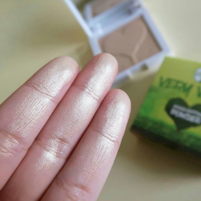 w7 very vegan highlighting powder