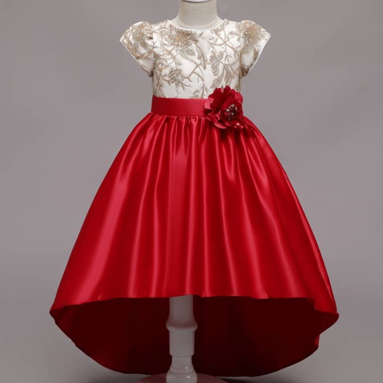gaun red colour
