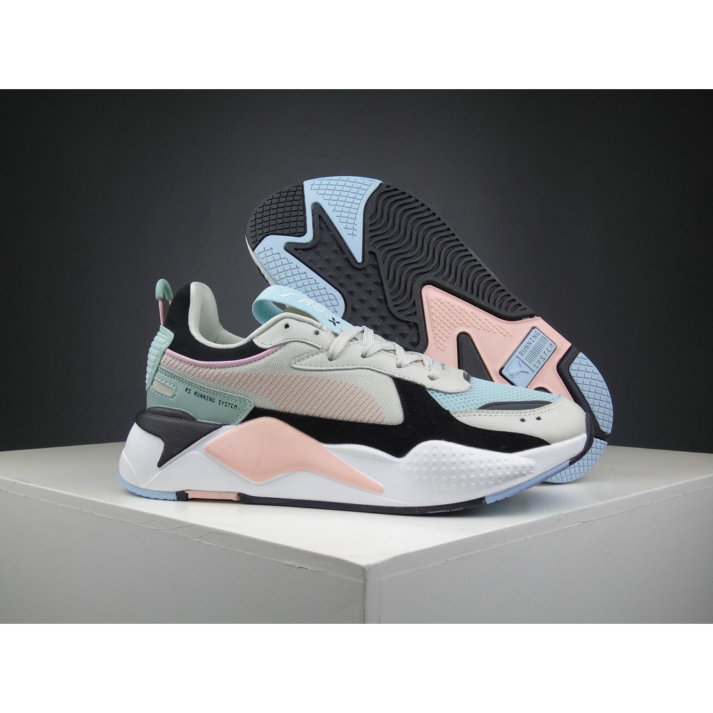 sports shoes for womens puma