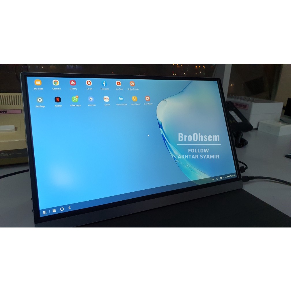 15.6 inch Portable Gaming Monitor Touch Screen FHD 1080p IPS Type C