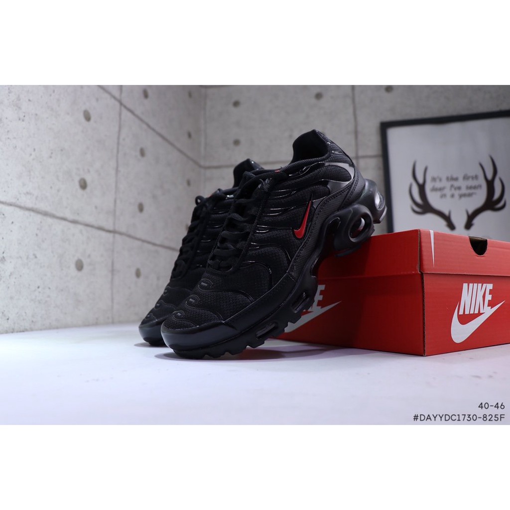 black and red air max tn