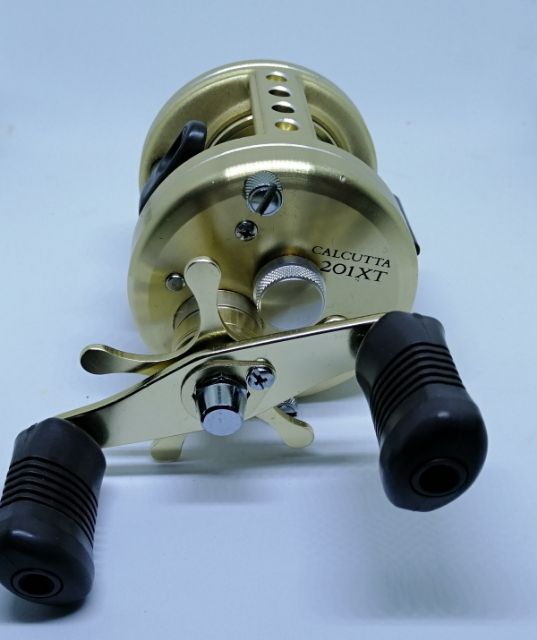 SHIMANO CALCUTTA 201XT - リール