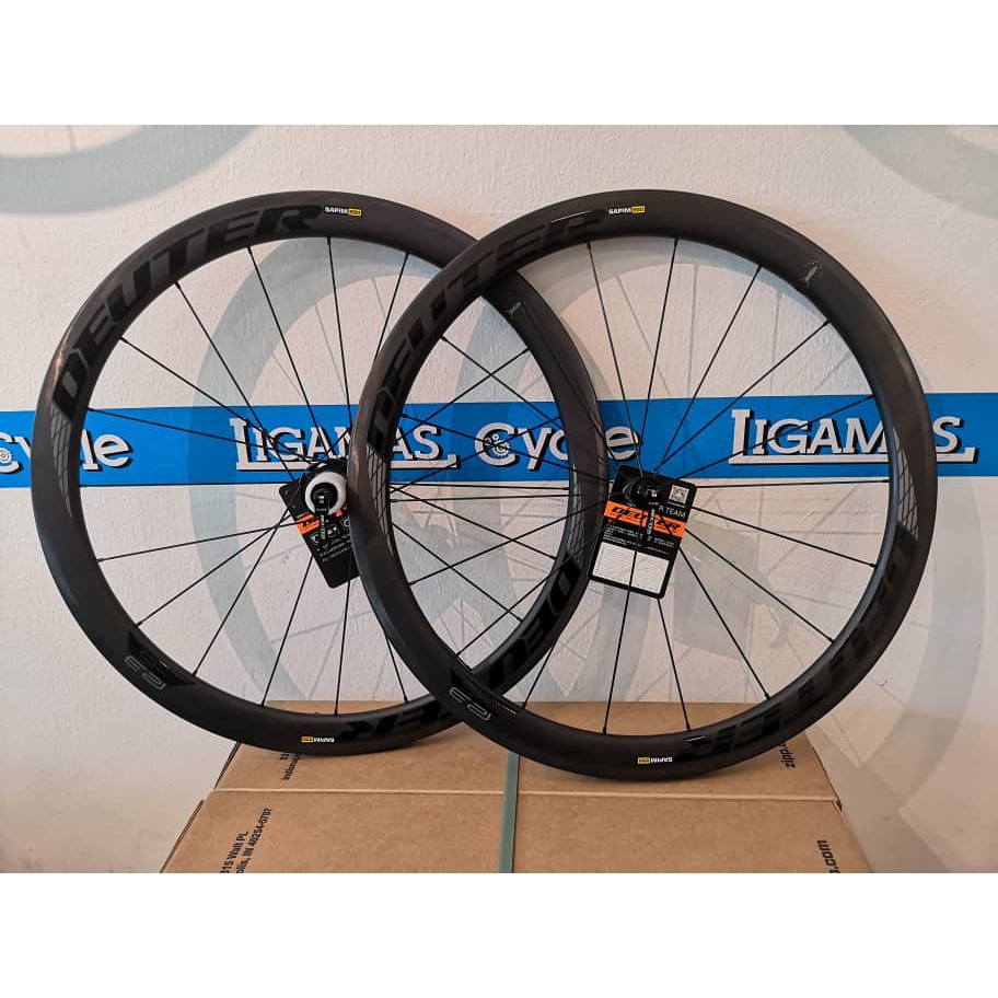 45mm carbon wheelset