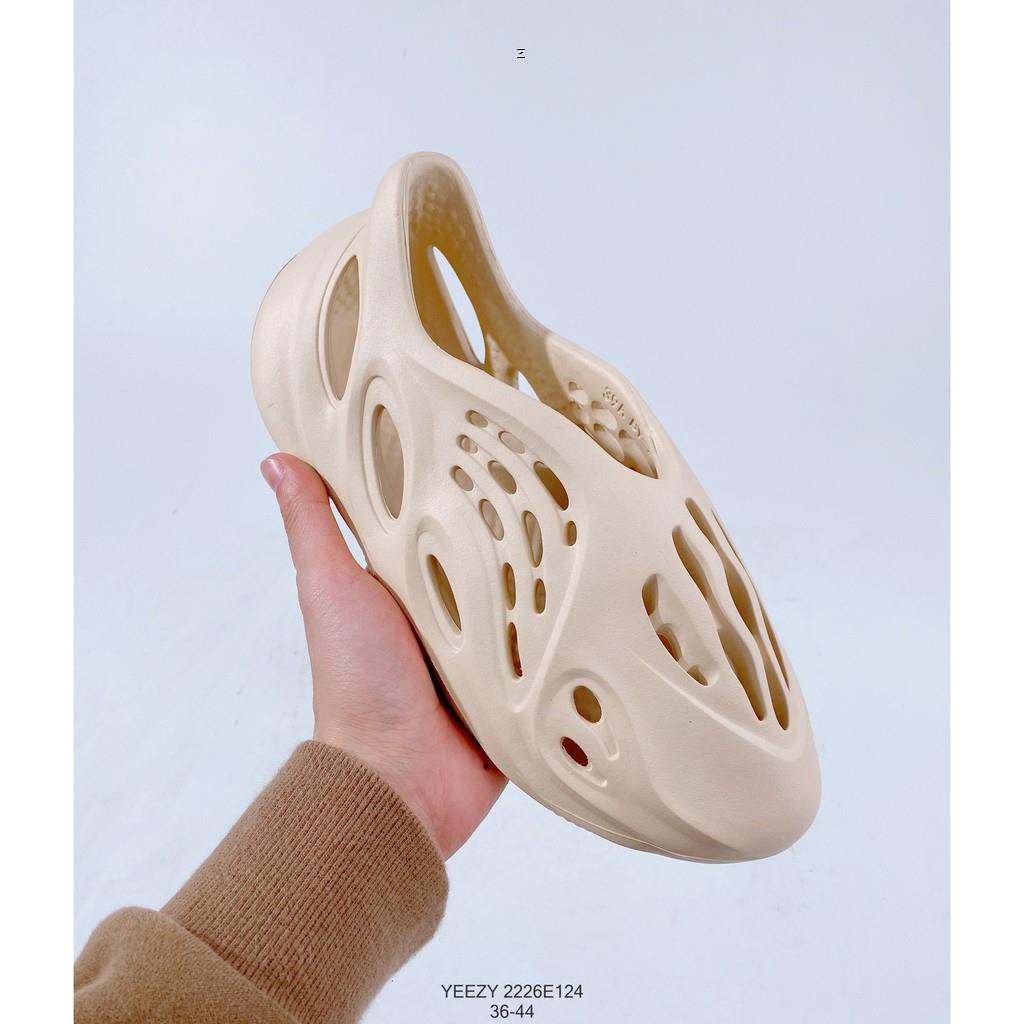 136Y Yeezy Foam Runner wITH ADIDAS LOGOS