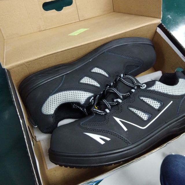 shopee safety shoes