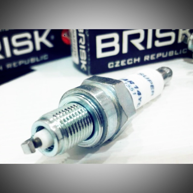 Brisk copper racing spark plug Y15zr RS150R LC135 125z RR150 Fz150i NVX