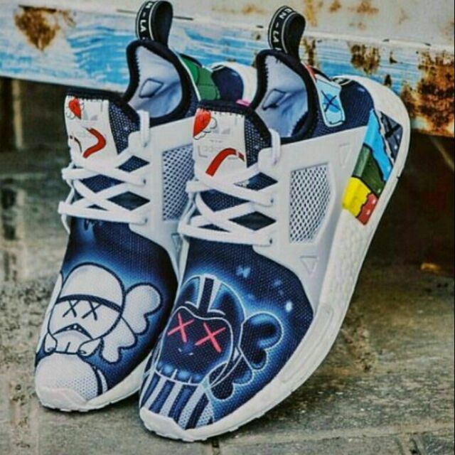 adidas nmd x kaws