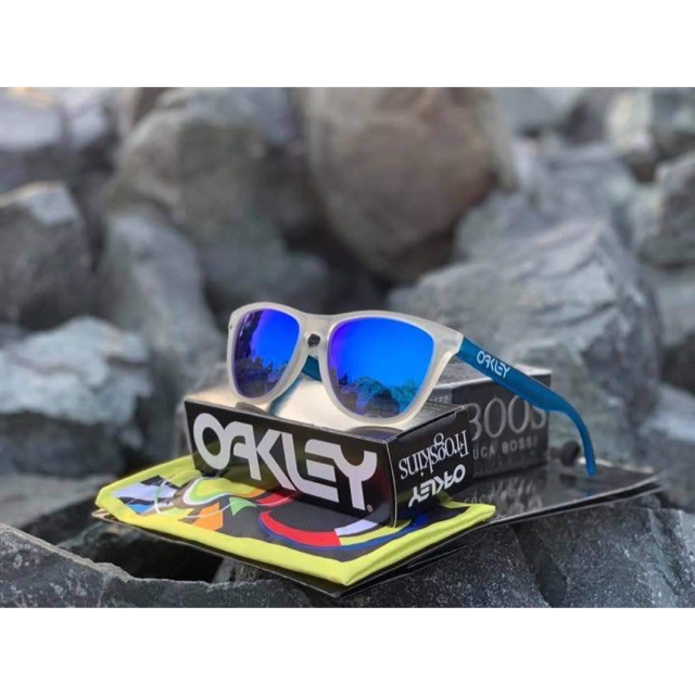Oakley Frogskin polorise sunglasses 