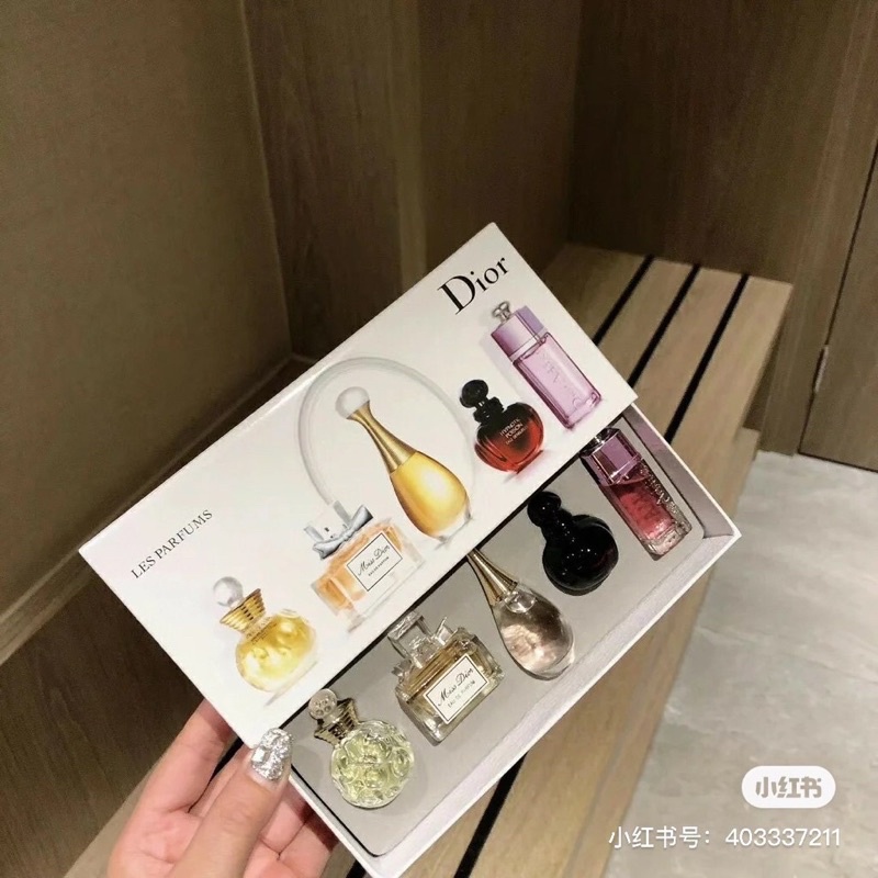 Christian Dior Les Mini perfume Gift Set in Fragrance perfume 5ml 迷你5件套香水套装盒  minyak wangi valentine Shopee Malaysia