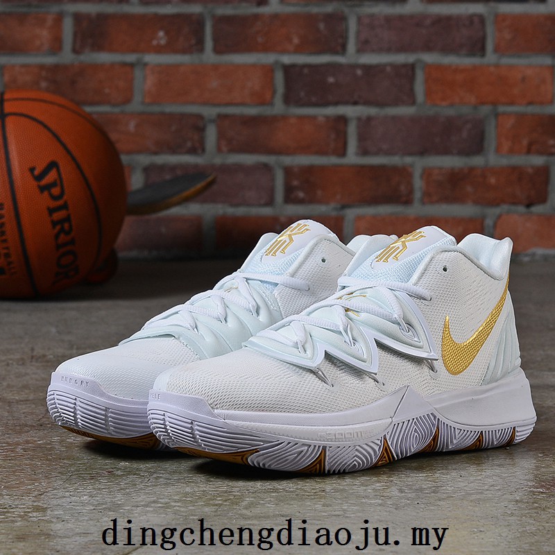 kyrie irving basketball shoes white