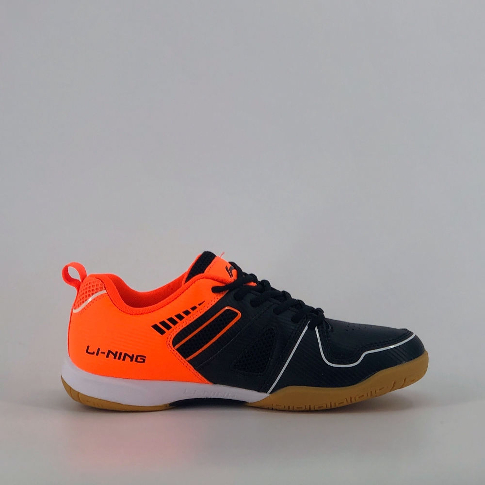 ln training shoes