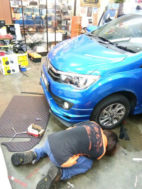 Front Bumper Diffuser Skirt Universal Pu Myvi Axia Bezza 