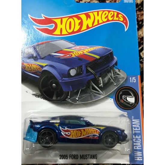 hot wheels mustang 2005