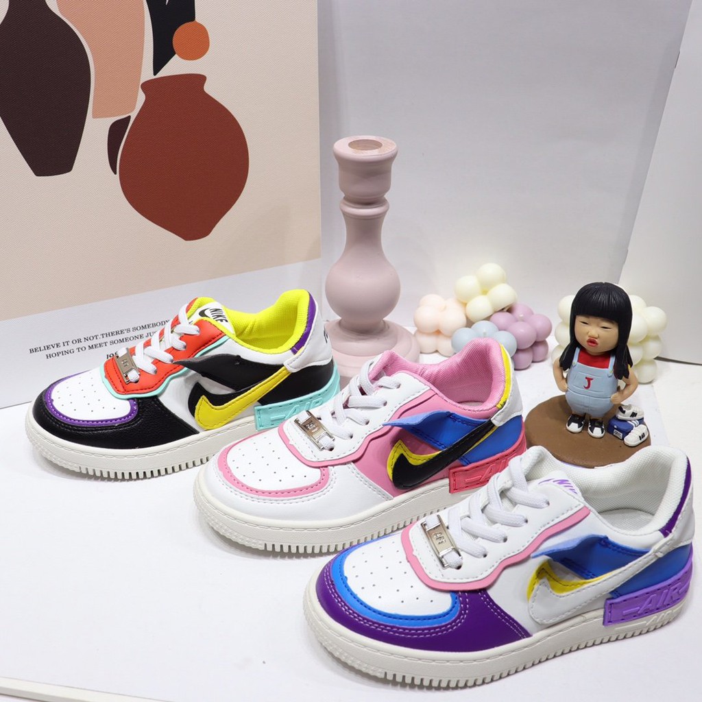 nike elastic shoes