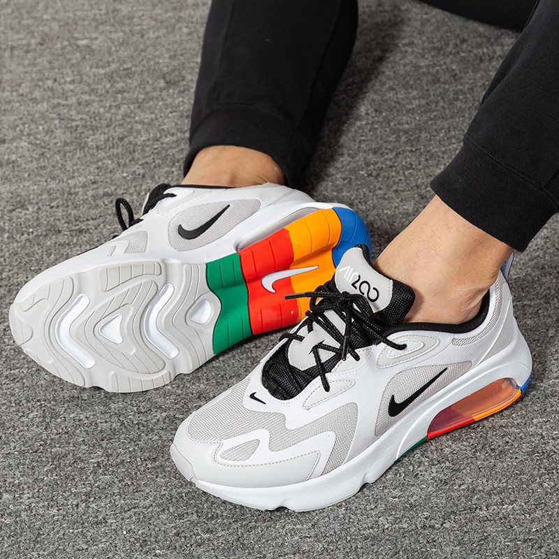 light cushioned running shoes