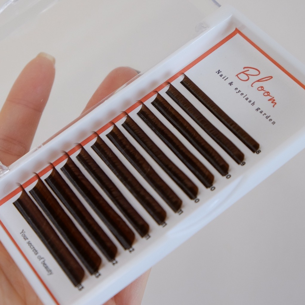Super soft and light 0.07 brown mink eyelashes - BLOOM