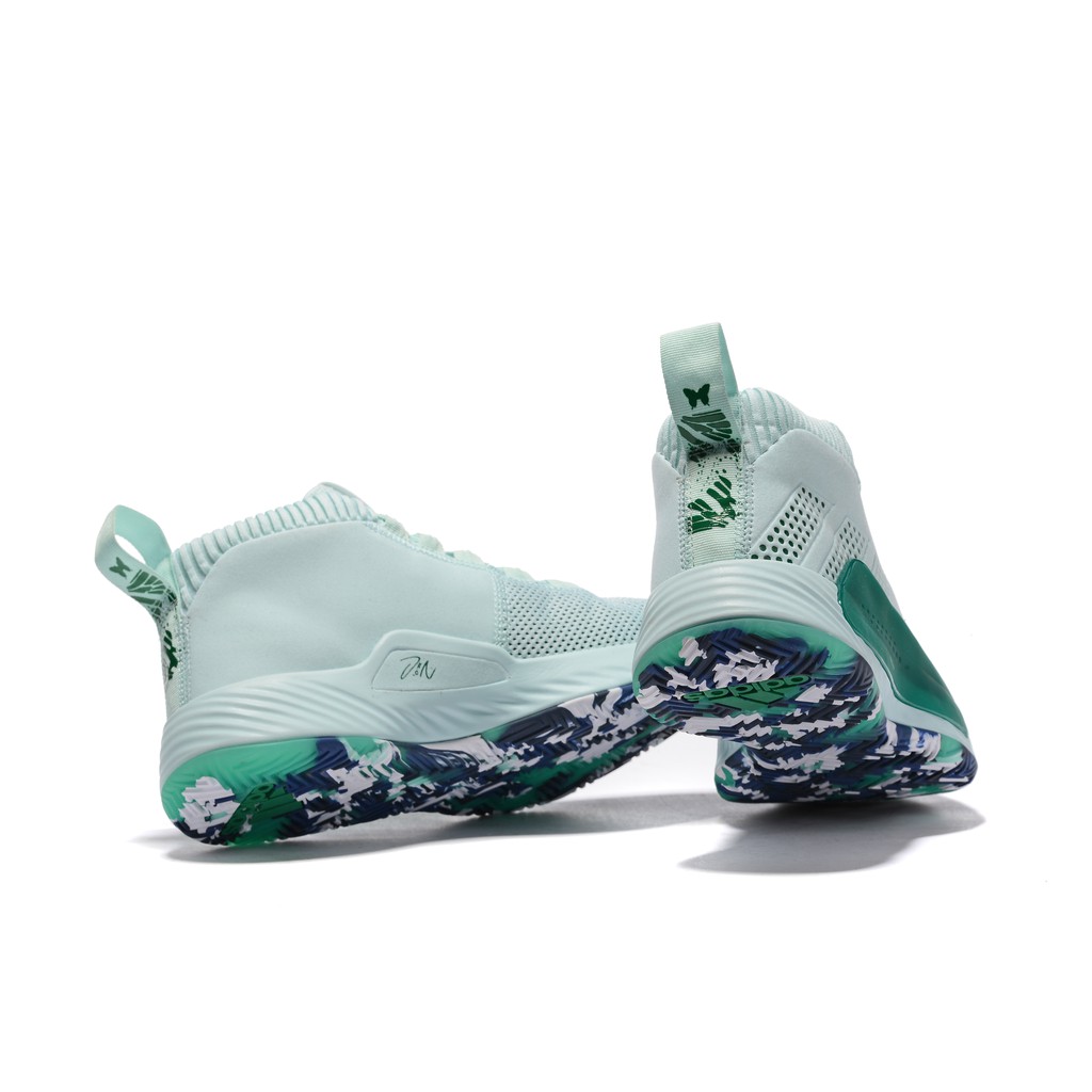 mint green dame 5