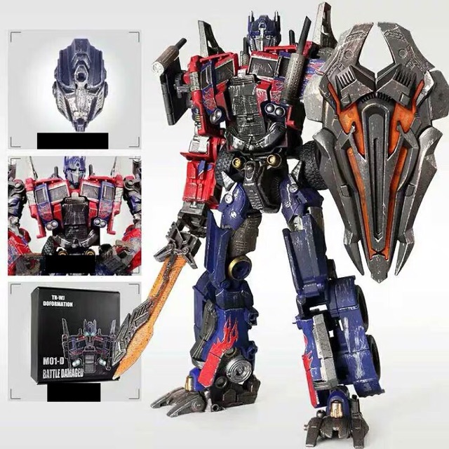 Optimus Prime battle damaged M01D (30cm 