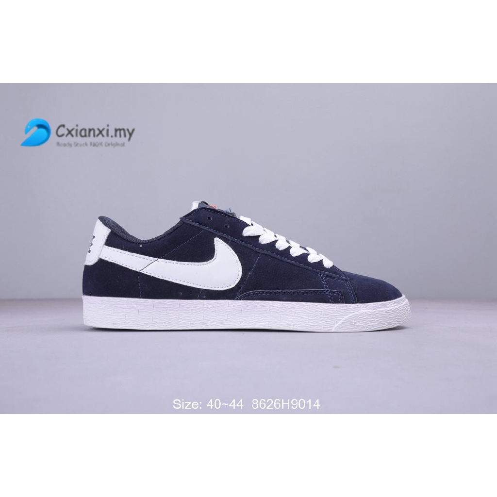 nike dark blue sneakers