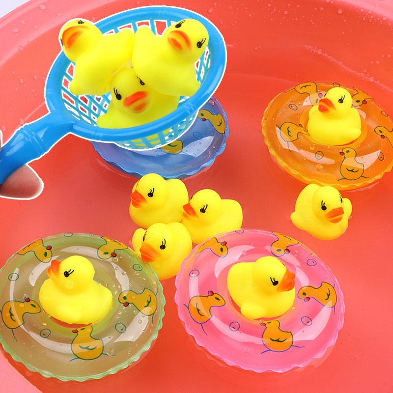 5pcs/set Mini Swimming Rings Rubber Yellow Ducks Cute Floating Baby Bath Toys