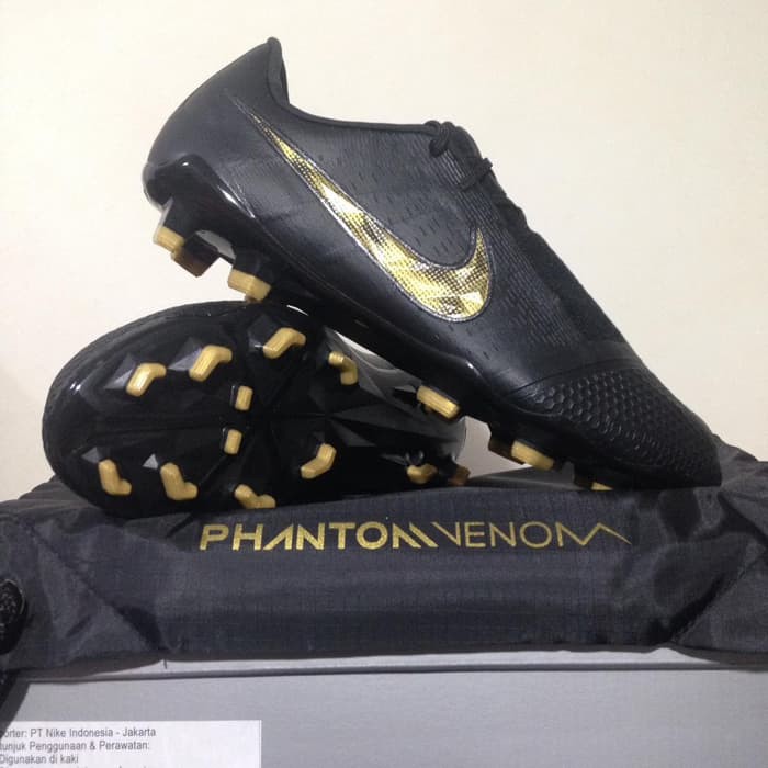 nike phantom venom black and gold