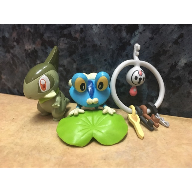 froakie figure