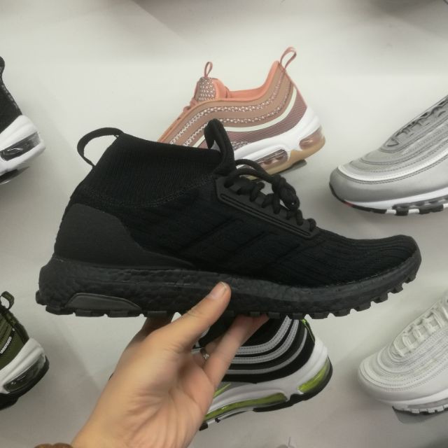 READY STOCK!Discount original ULTRA BOOST ATR MID UB3.0 MID CUT SIZE 40 45. READY STOCK!Discount original ULTRA BOOST ATR MID UB3.0 MID CUT SIZE 40 45.